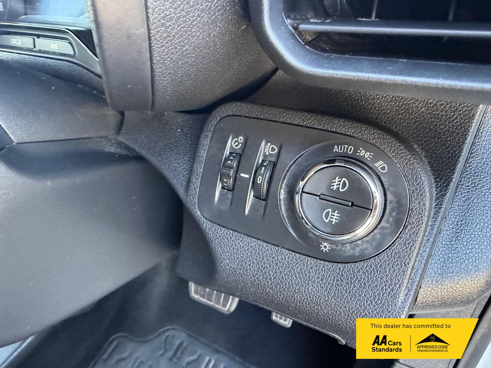 Vauxhall Combo 1.5 Turbo D 2000 Edition Panel Van 4dr Diesel Auto L1 H1 Euro 6 (s/s) (130 ps)