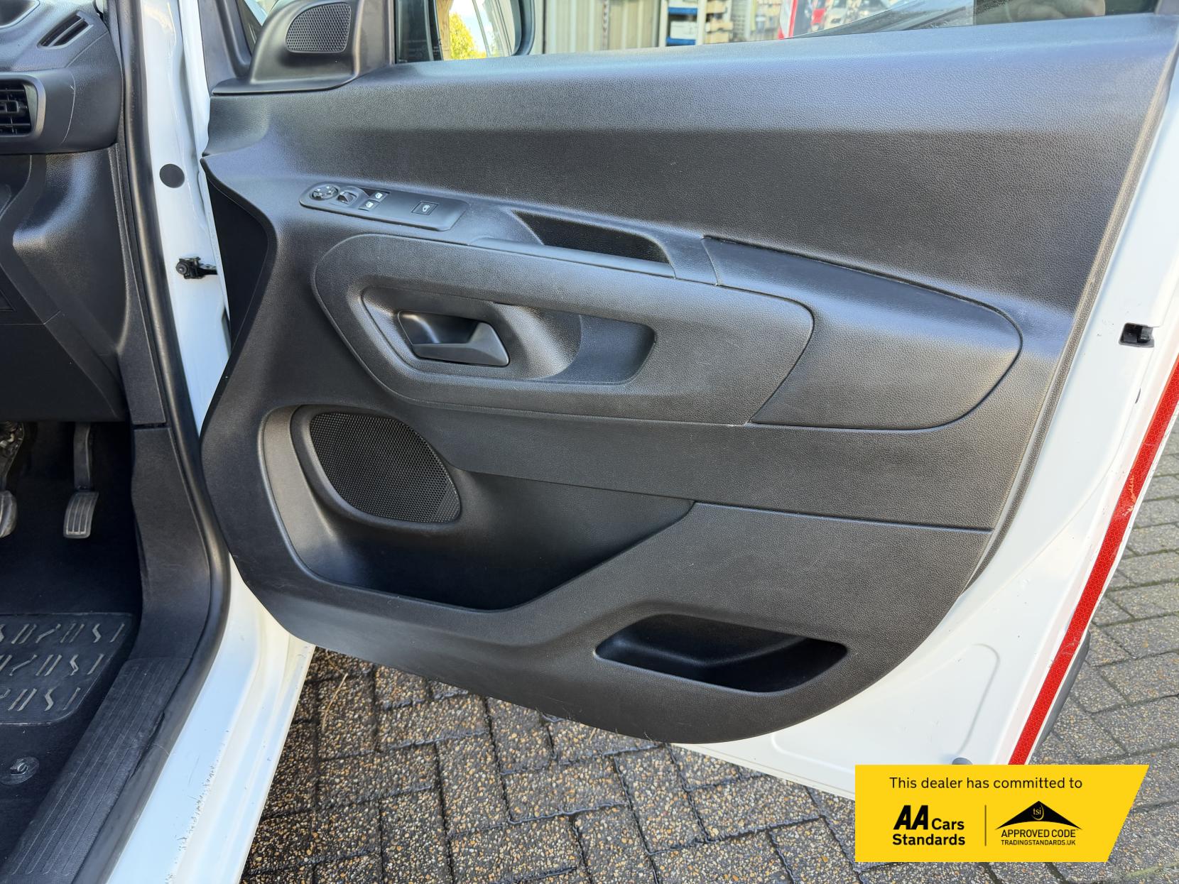 Vauxhall Combo 1.5 Turbo D 2000 Edition Panel Van 4dr Diesel Auto L1 H1 Euro 6 (s/s) (130 ps)