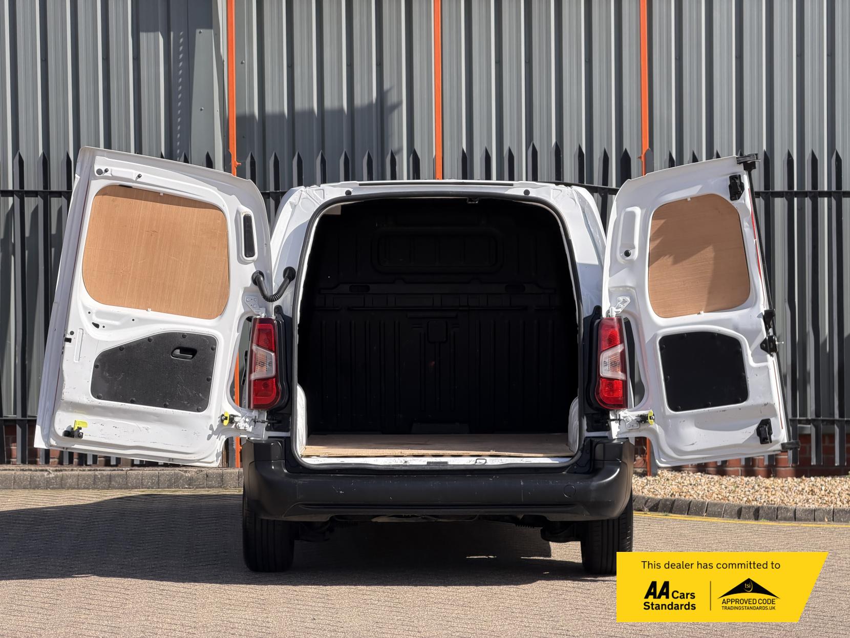 Vauxhall Combo 1.5 Turbo D 2000 Edition Panel Van 4dr Diesel Auto L1 H1 Euro 6 (s/s) (130 ps)