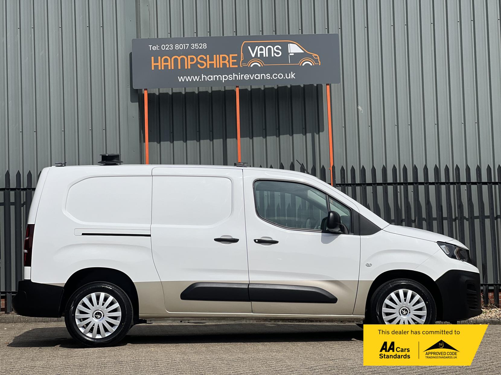 Peugeot Partner 1.2 950 PureTech Professional Long Panel Van 6dr Petrol Manual LWB Euro 6 (s/s) (110 ps)