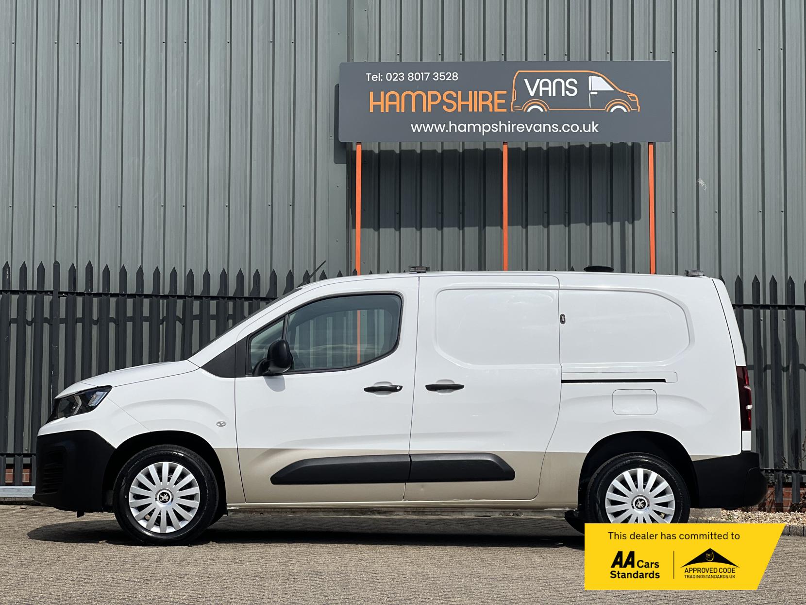 Peugeot Partner 1.2 950 PureTech Professional Long Panel Van 6dr Petrol Manual LWB Euro 6 (s/s) (110 ps)