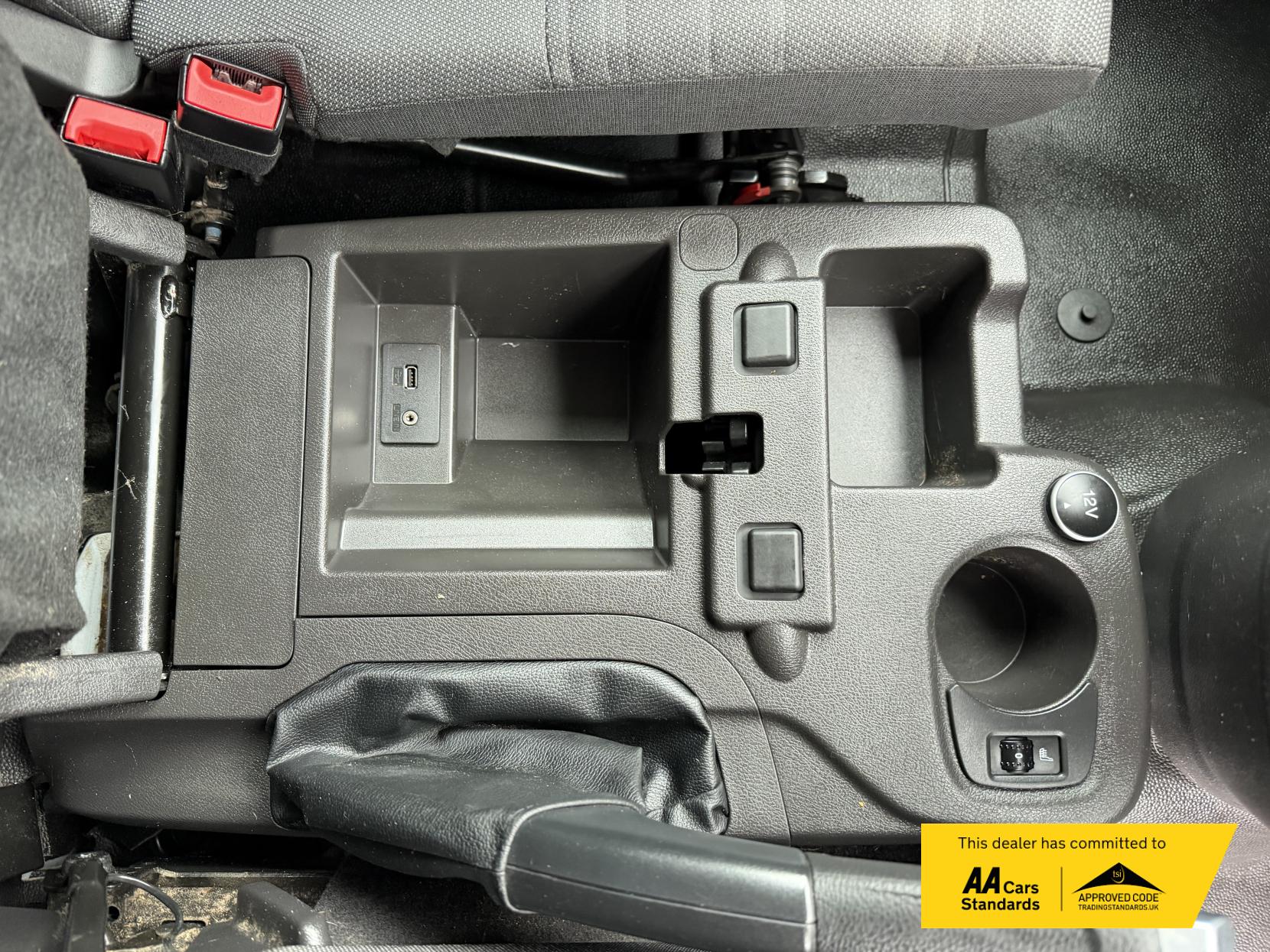 Ford Transit Connect 1.5 TDCi 240 Limited Panel Van 5dr Diesel Manual L2 H1 (119 g/km, 118 bhp)