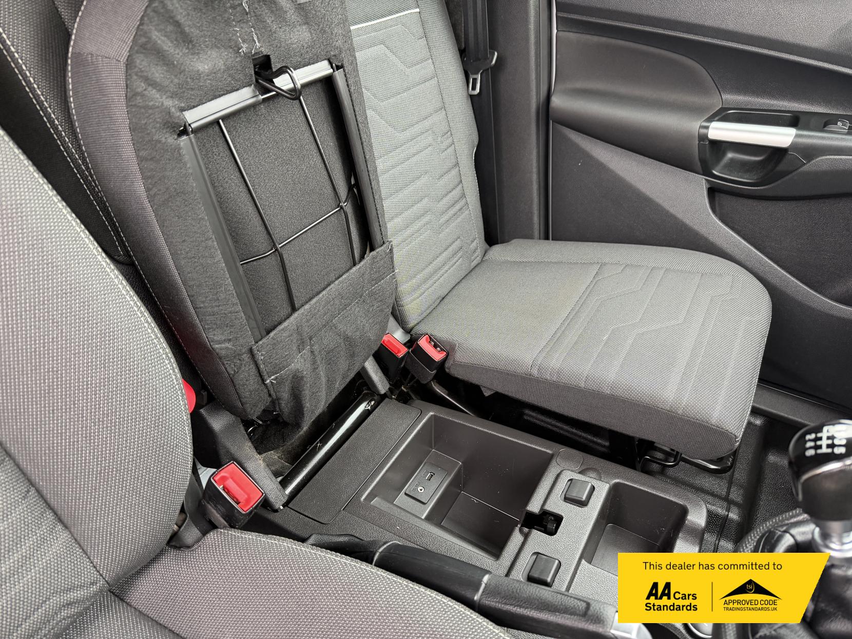 Ford Transit Connect 1.5 TDCi 240 Limited Panel Van 5dr Diesel Manual L2 H1 (119 g/km, 118 bhp)