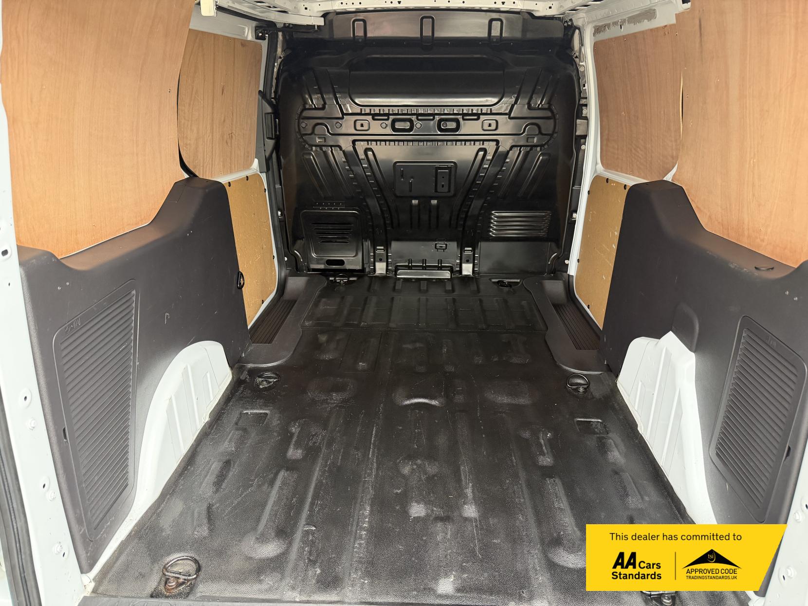 Ford Transit Connect 1.5 TDCi 240 Limited Panel Van 5dr Diesel Manual L2 H1 (119 g/km, 118 bhp)