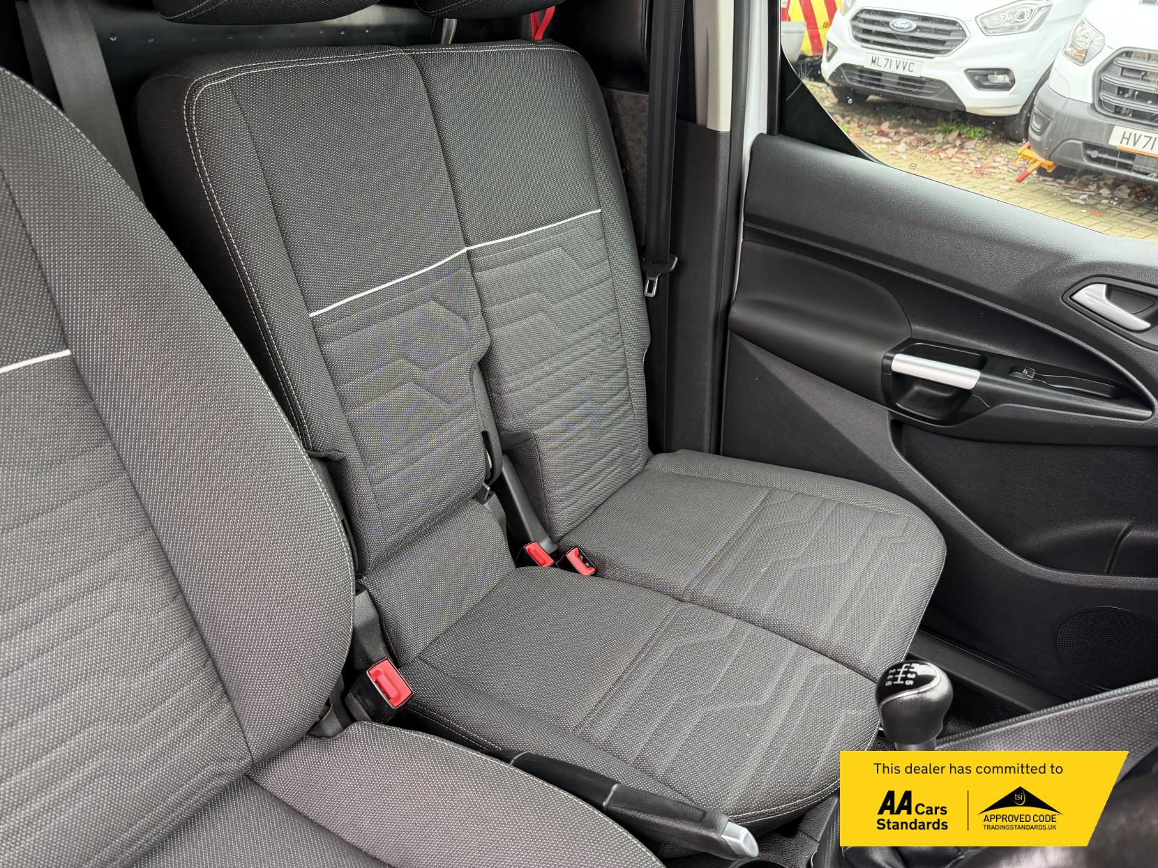 Ford Transit Connect 1.5 TDCi 240 Limited Panel Van 5dr Diesel Manual L2 H1 (119 g/km, 118 bhp)