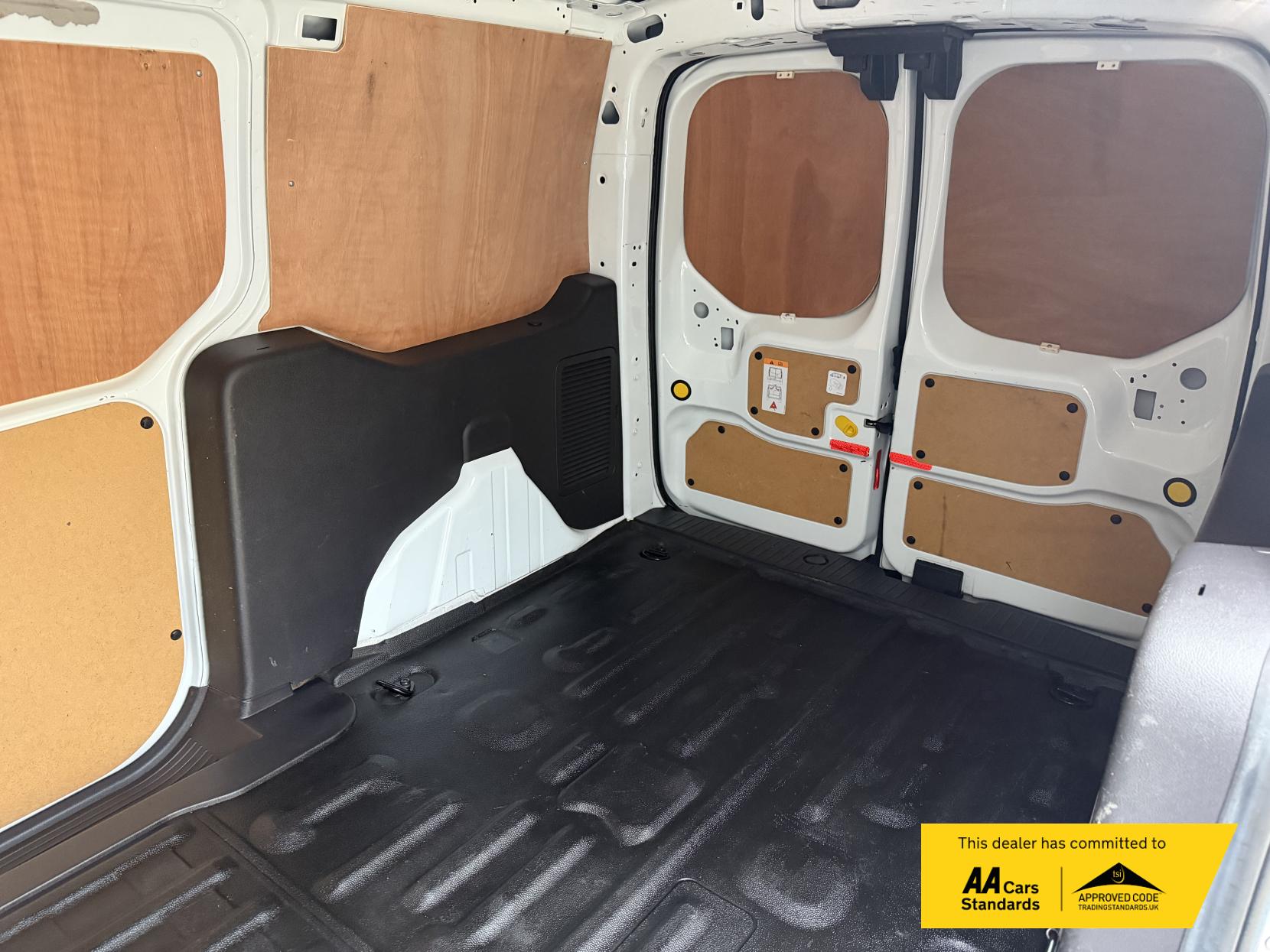 Ford Transit Connect 1.5 TDCi 240 Limited Panel Van 5dr Diesel Manual L2 H1 (119 g/km, 118 bhp)