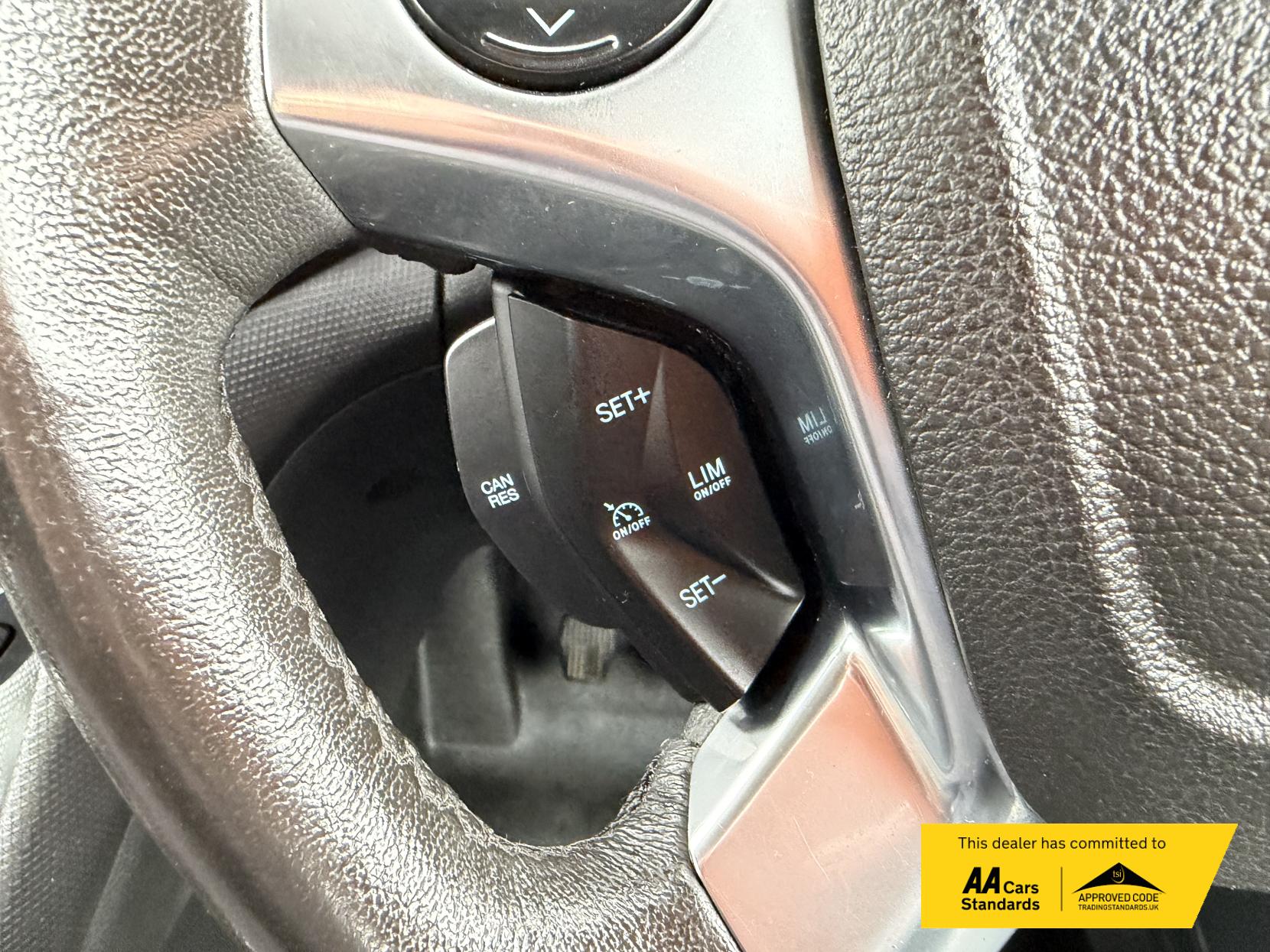 Ford Transit Connect 1.5 TDCi 240 Limited Panel Van 5dr Diesel Manual L2 H1 (119 g/km, 118 bhp)