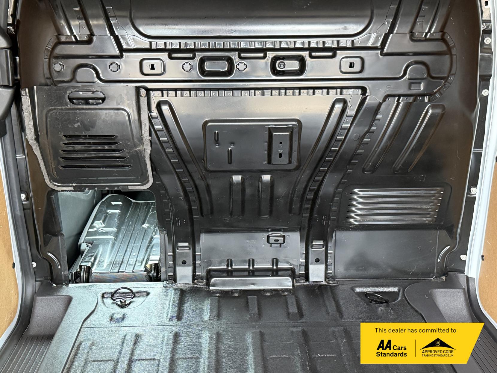 Ford Transit Connect 1.5 TDCi 240 Limited Panel Van 5dr Diesel Manual L2 H1 (119 g/km, 118 bhp)