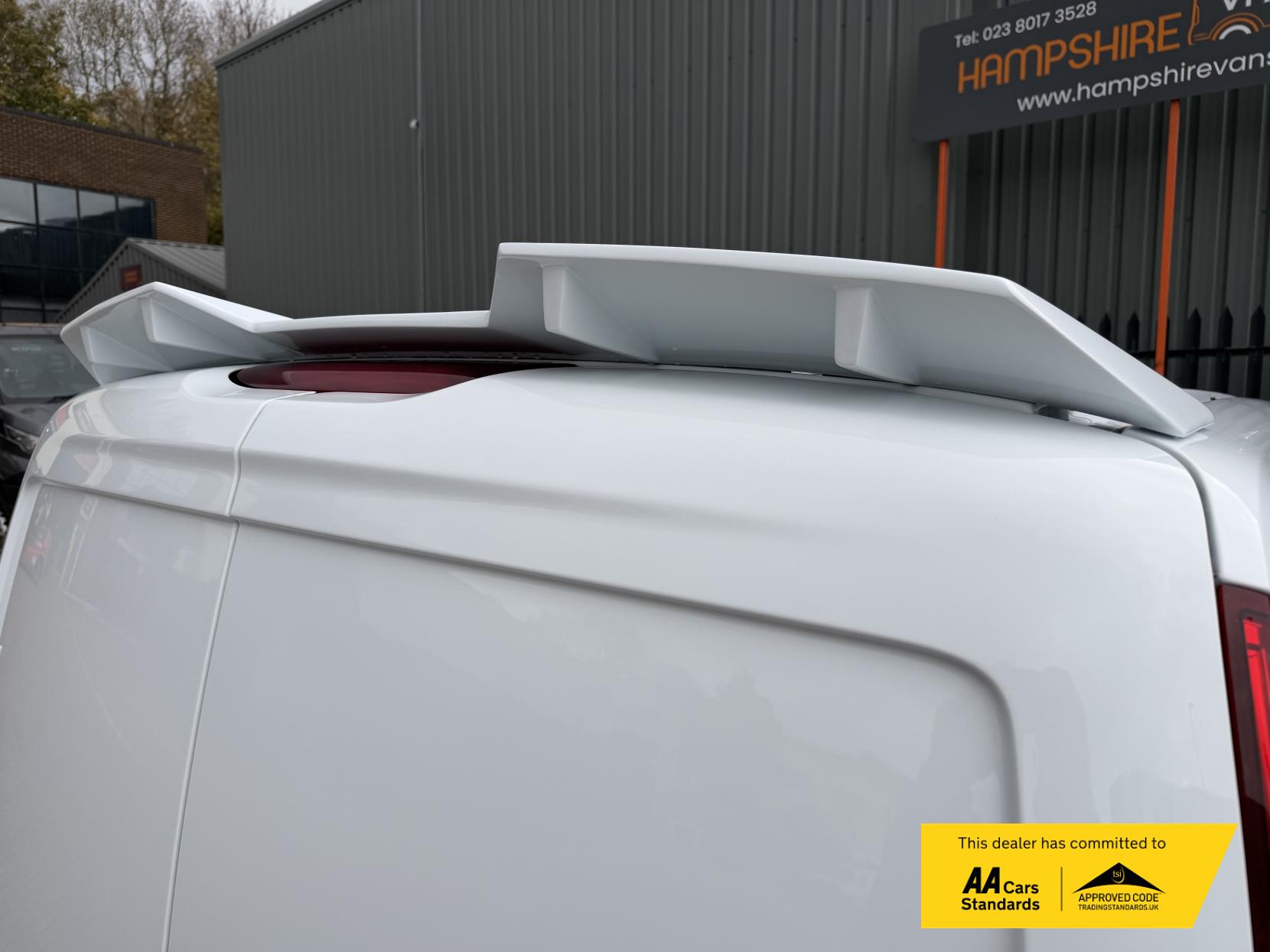 Ford Transit Connect 1.5 TDCi 240 Limited Panel Van 5dr Diesel Manual L2 H1 (119 g/km, 118 bhp)