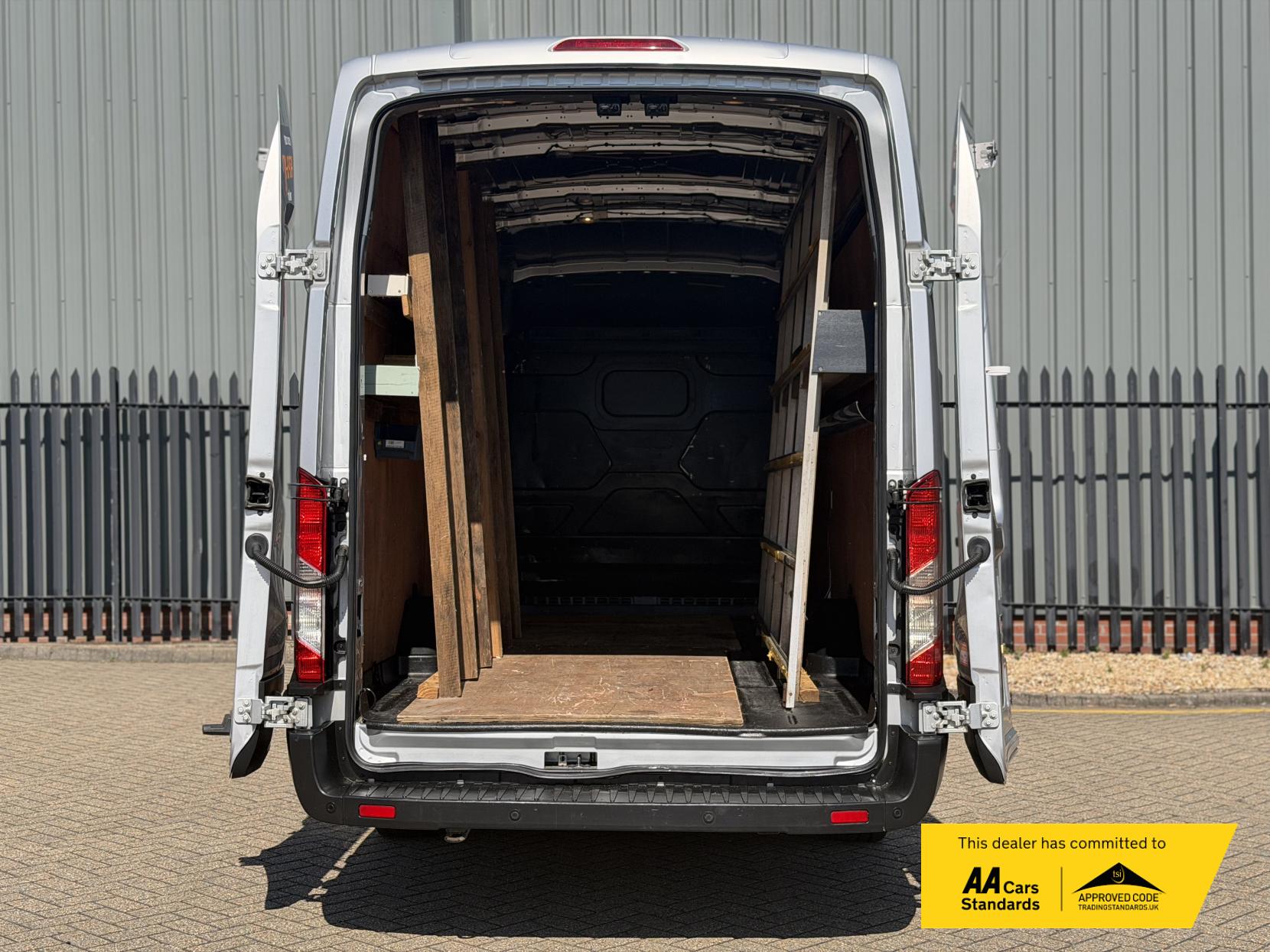 2022 Ford Transit 2.0 350 EcoBlue MHEV Trend Panel Van 5dr Diesel Manual RWD L4 H3 Euro 6 (s/s) (130 ps) - Thumbnail 11