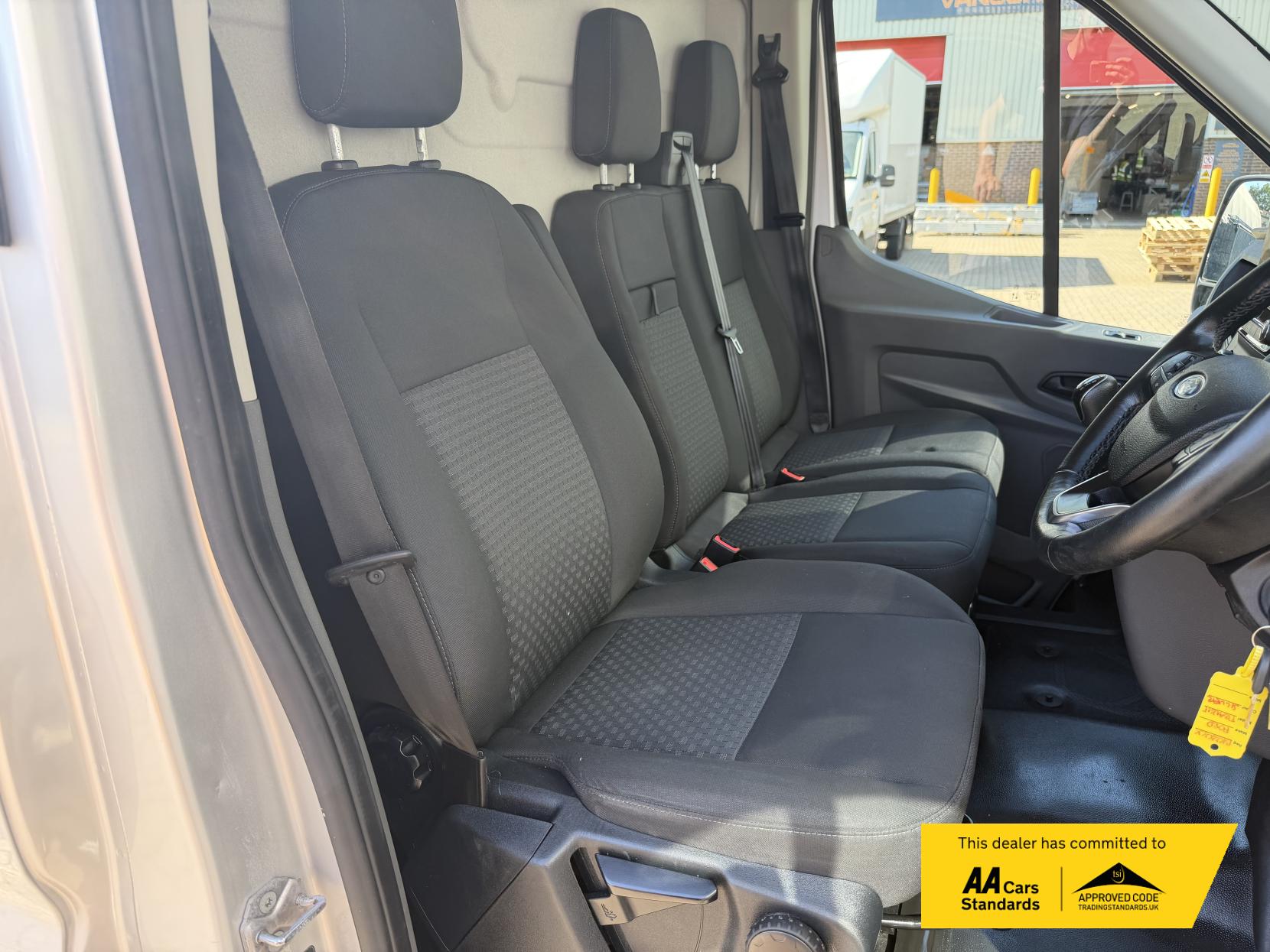 2022 Ford Transit 2.0 350 EcoBlue MHEV Trend Panel Van 5dr Diesel Manual RWD L4 H3 Euro 6 (s/s) (130 ps) - Thumbnail 18