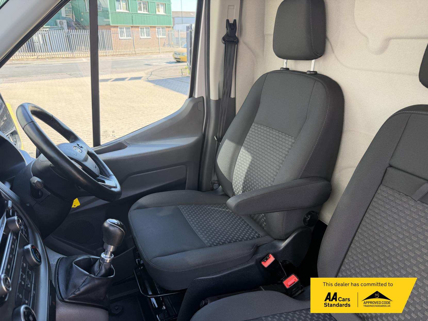 2022 Ford Transit 2.0 350 EcoBlue MHEV Trend Panel Van 5dr Diesel Manual RWD L4 H3 Euro 6 (s/s) (130 ps) - Thumbnail 17