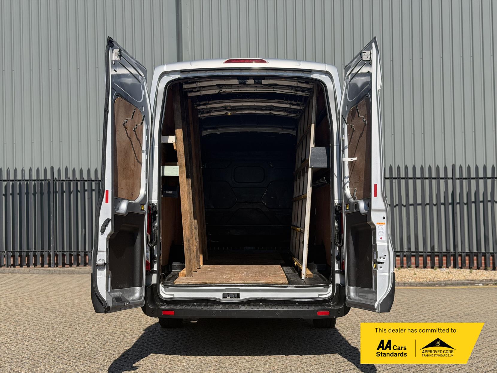 2022 Ford Transit 2.0 350 EcoBlue MHEV Trend Panel Van 5dr Diesel Manual RWD L4 H3 Euro 6 (s/s) (130 ps) - Thumbnail 10