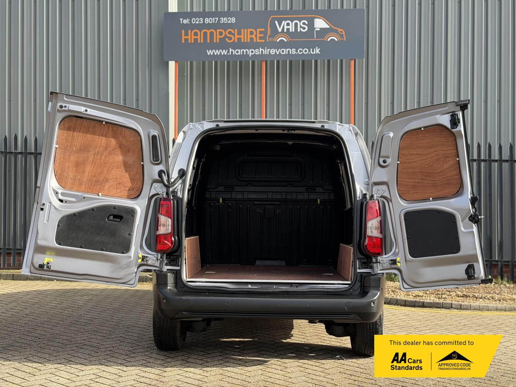 Citroen Berlingo 1.5 BlueHDi 1000 Enterprise M Pro Panel Van 5dr Diesel Manual SWB Euro 6 (s/s) (100 ps)