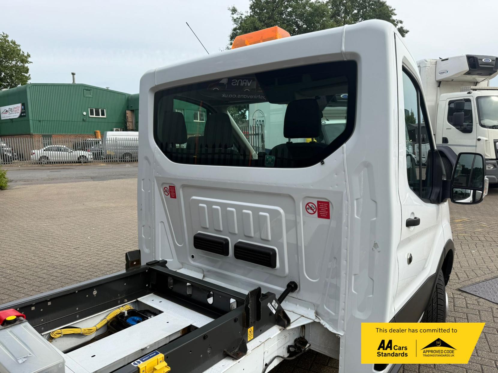 Ford Transit 2.0 350 EcoBlue 1-Way Tipper 2dr Diesel Manual RWD L2 Euro 6 (s/s) (Aluminium, 1-Stop, DRW) (130 ps)