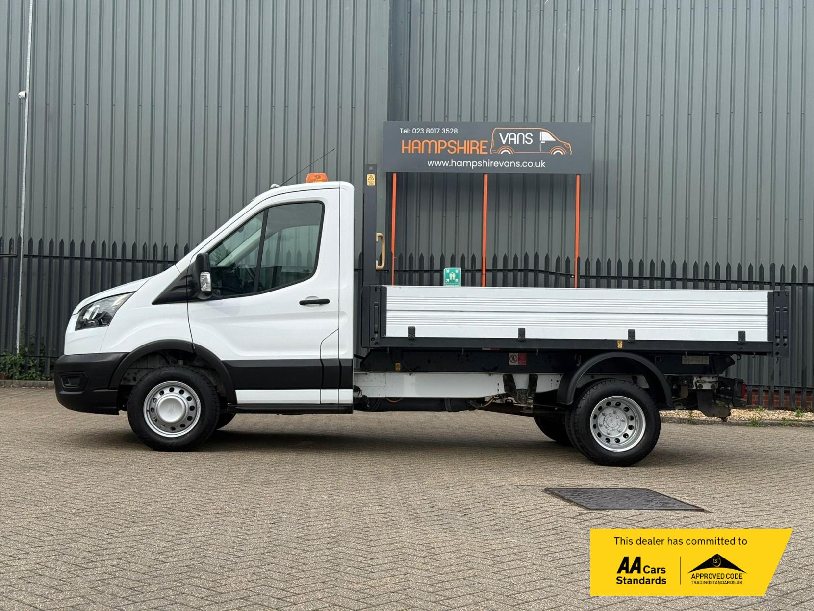 Ford Transit 2.0 350 EcoBlue 1-Way Tipper 2dr Diesel Manual RWD L2 Euro 6 (s/s) (Aluminium, 1-Stop, DRW) (130 ps)
