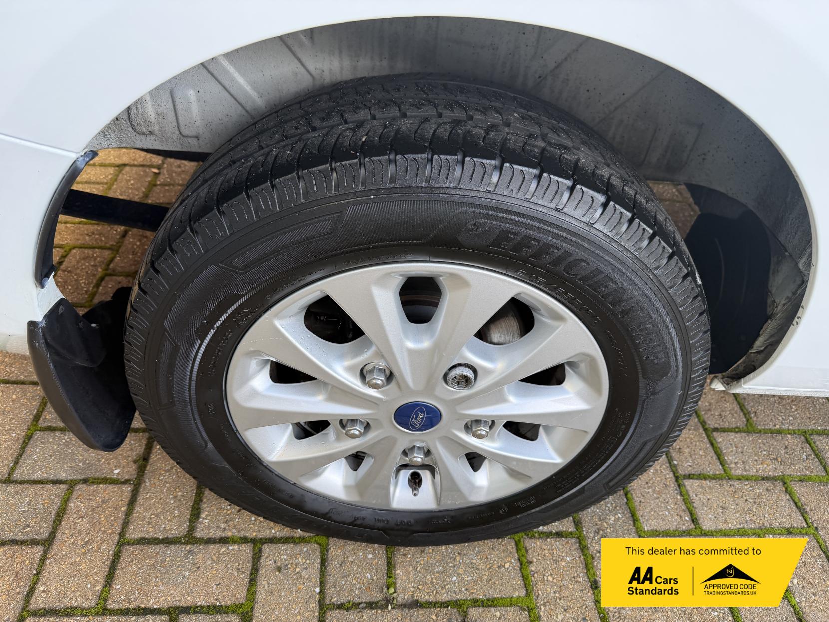 Ford Transit Custom 2.0 300 EcoBlue Limited Panel Van 5dr Diesel Auto L2 H1 Euro 6 (s/s) (130 ps)