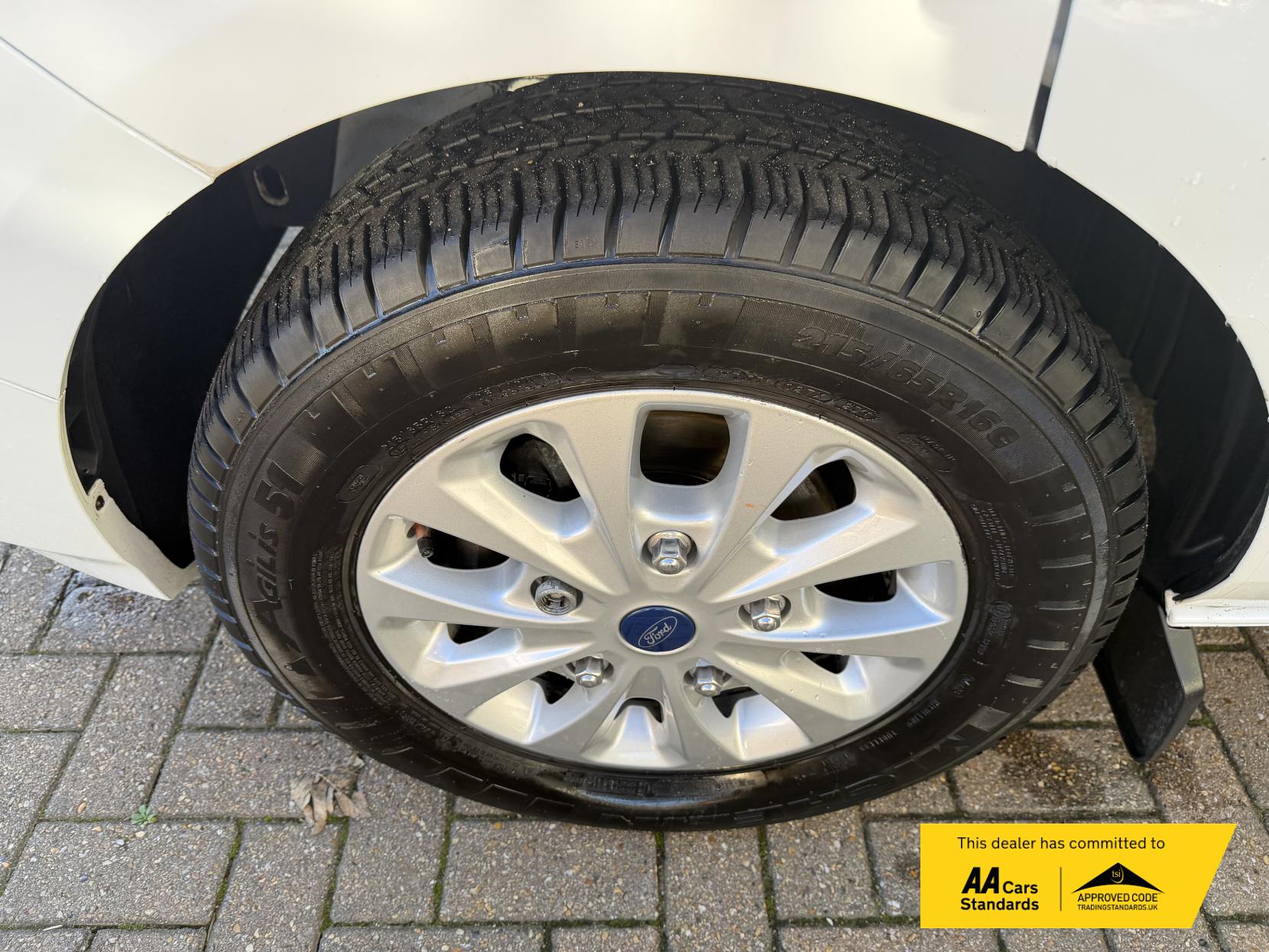 Ford Transit Custom 2.0 300 EcoBlue Limited Panel Van 5dr Diesel Auto L2 H1 Euro 6 (s/s) (130 ps)