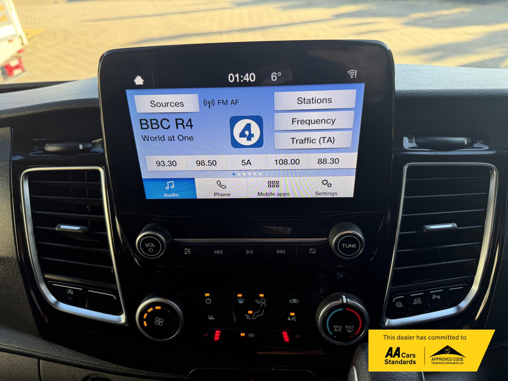 Ford Transit Custom 2.0 300 EcoBlue Limited Panel Van 5dr Diesel Auto L2 H1 Euro 6 (s/s) (130 ps)