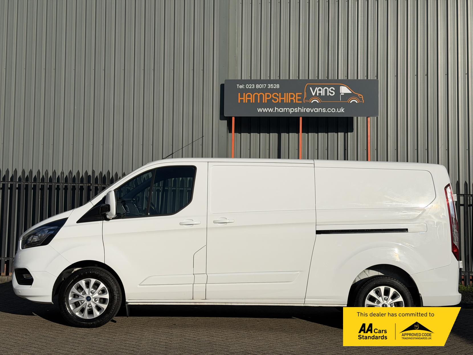 Ford Transit Custom 2.0 300 EcoBlue Limited Panel Van 5dr Diesel Auto L2 H1 Euro 6 (s/s) (130 ps)