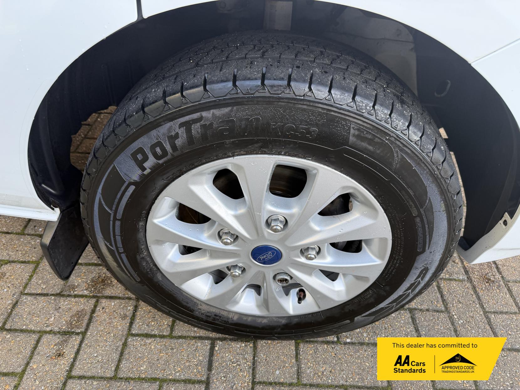 Ford Transit Custom 2.0 300 EcoBlue Limited Panel Van 5dr Diesel Auto L2 H1 Euro 6 (s/s) (130 ps)