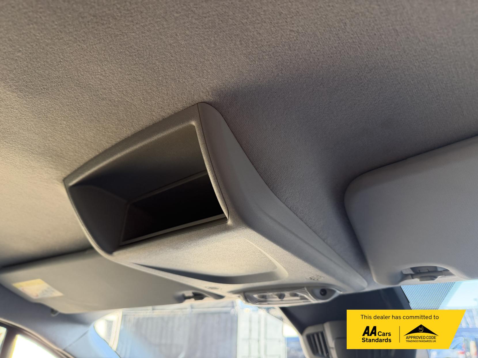 Ford Transit Custom 2.0 300 EcoBlue Limited Panel Van 5dr Diesel Auto L2 H1 Euro 6 (s/s) (130 ps)