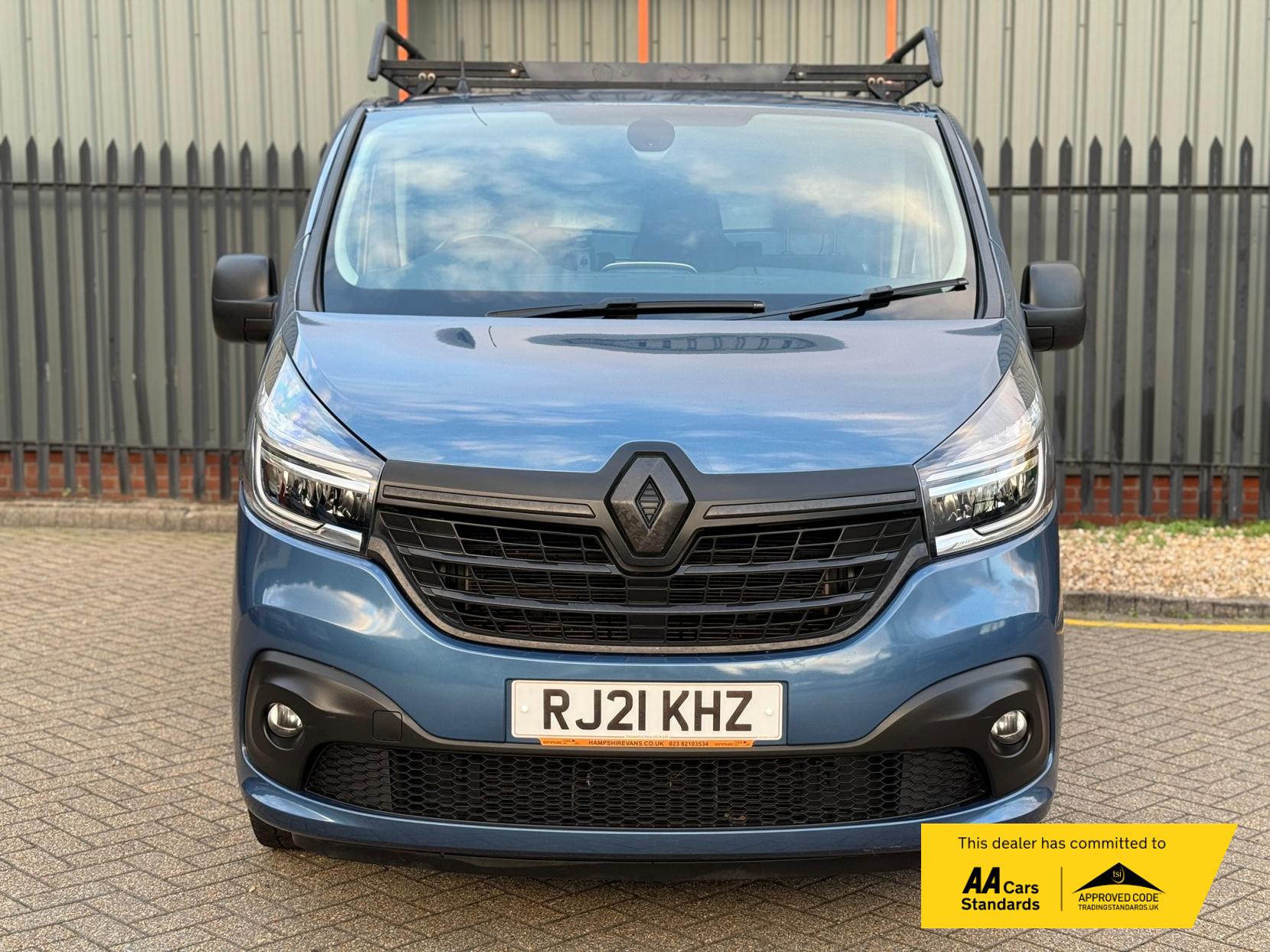 Renault Trafic 2.0 dCi ENERGY 30 Sport Panel Van 5dr Diesel Manual LWB Standard Roof Euro 6 (s/s) (145 ps)
