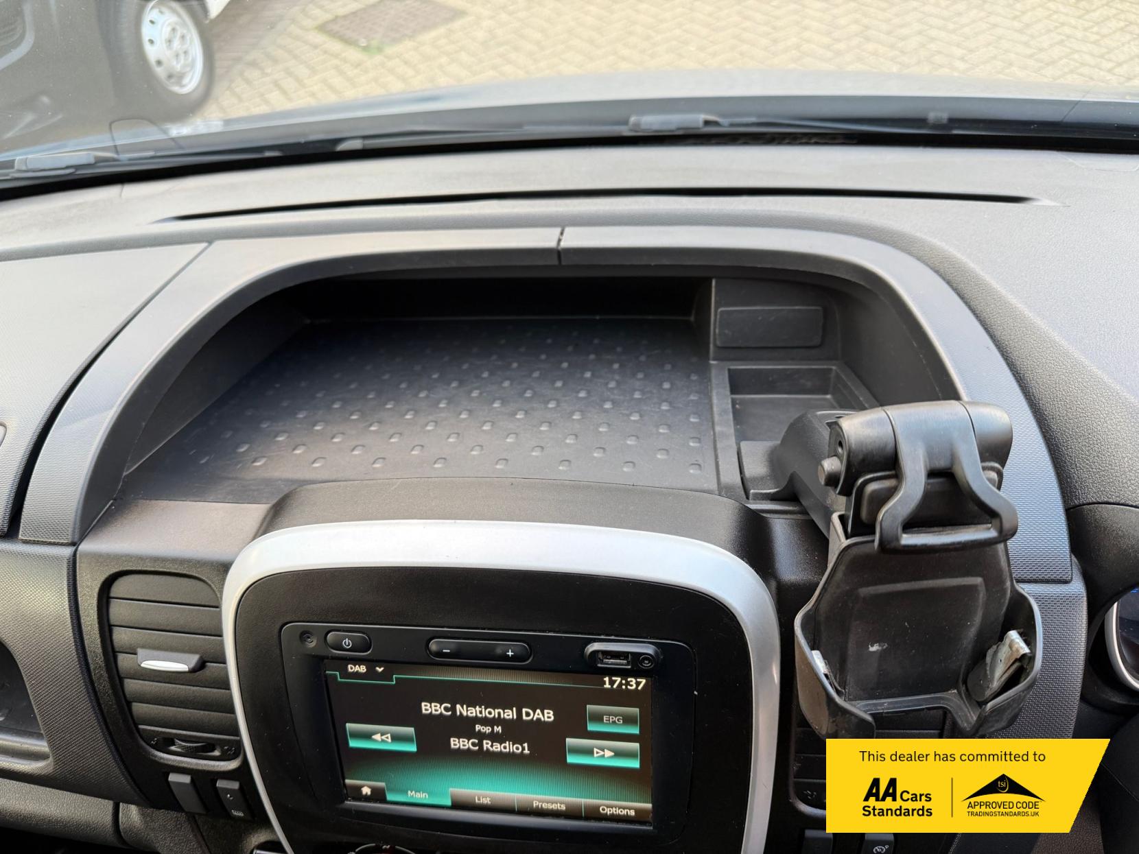 Renault Trafic 2.0 dCi ENERGY 30 Sport Panel Van 5dr Diesel Manual LWB Standard Roof Euro 6 (s/s) (145 ps)