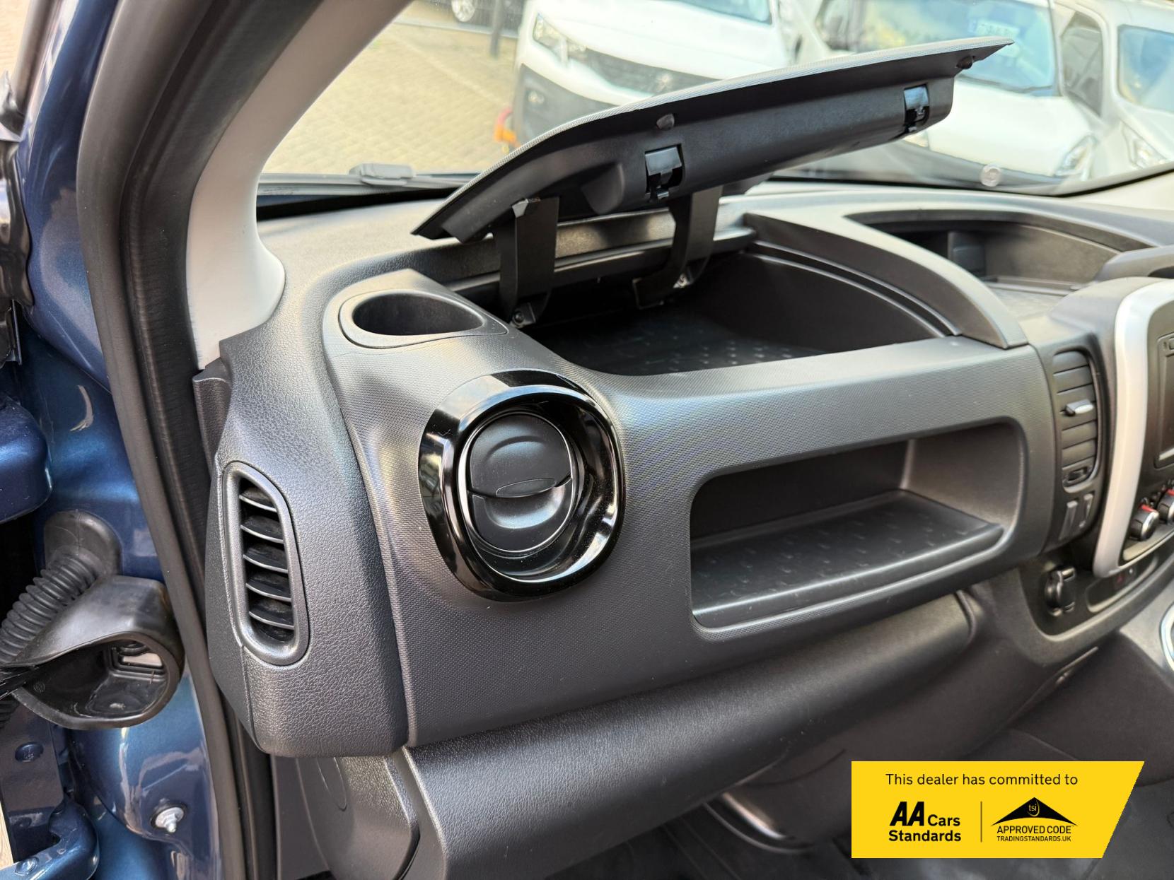 Renault Trafic 2.0 dCi ENERGY 30 Sport Panel Van 5dr Diesel Manual LWB Standard Roof Euro 6 (s/s) (145 ps)