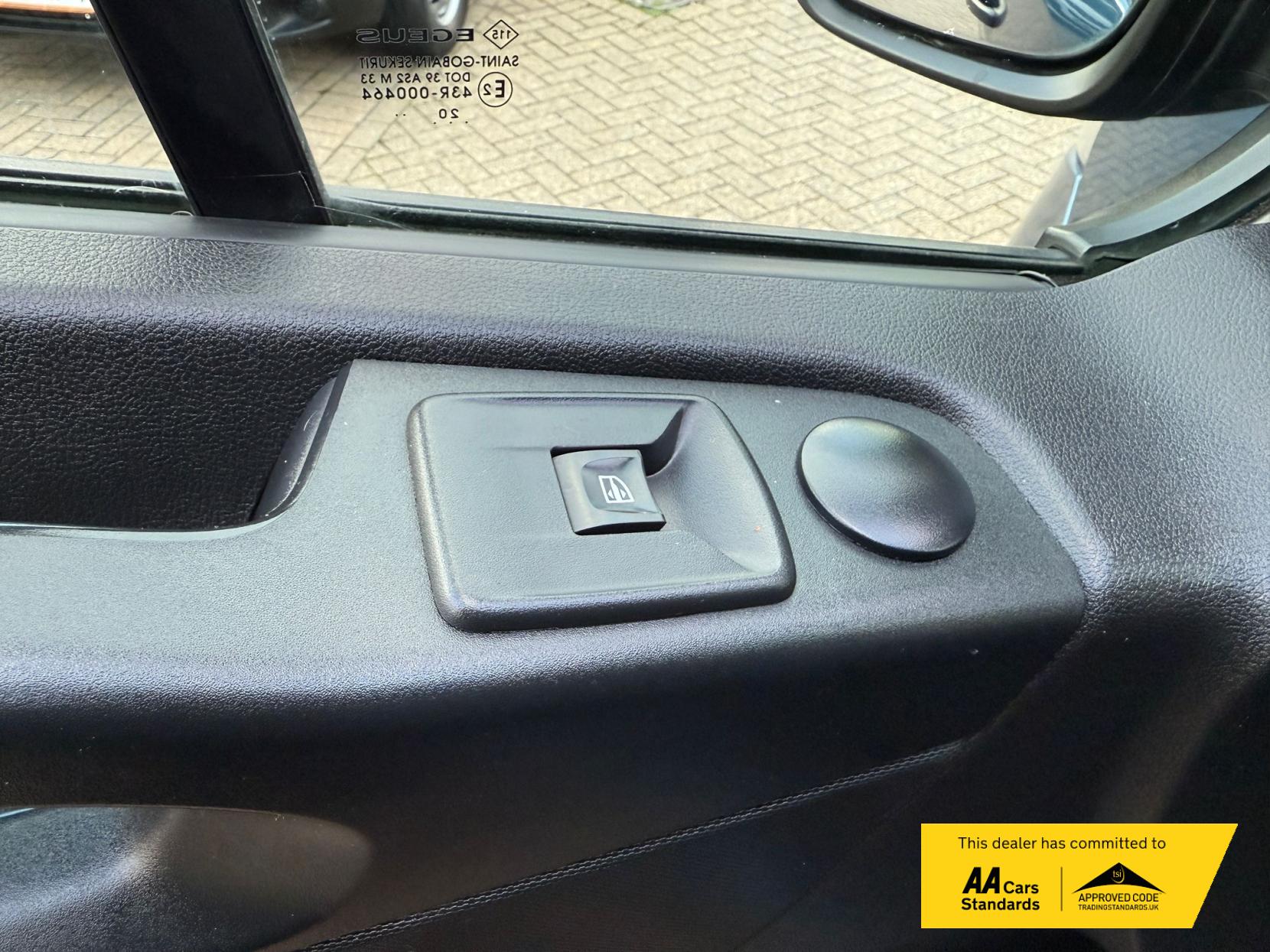 Renault Trafic 2.0 dCi ENERGY 30 Sport Panel Van 5dr Diesel Manual LWB Standard Roof Euro 6 (s/s) (145 ps)