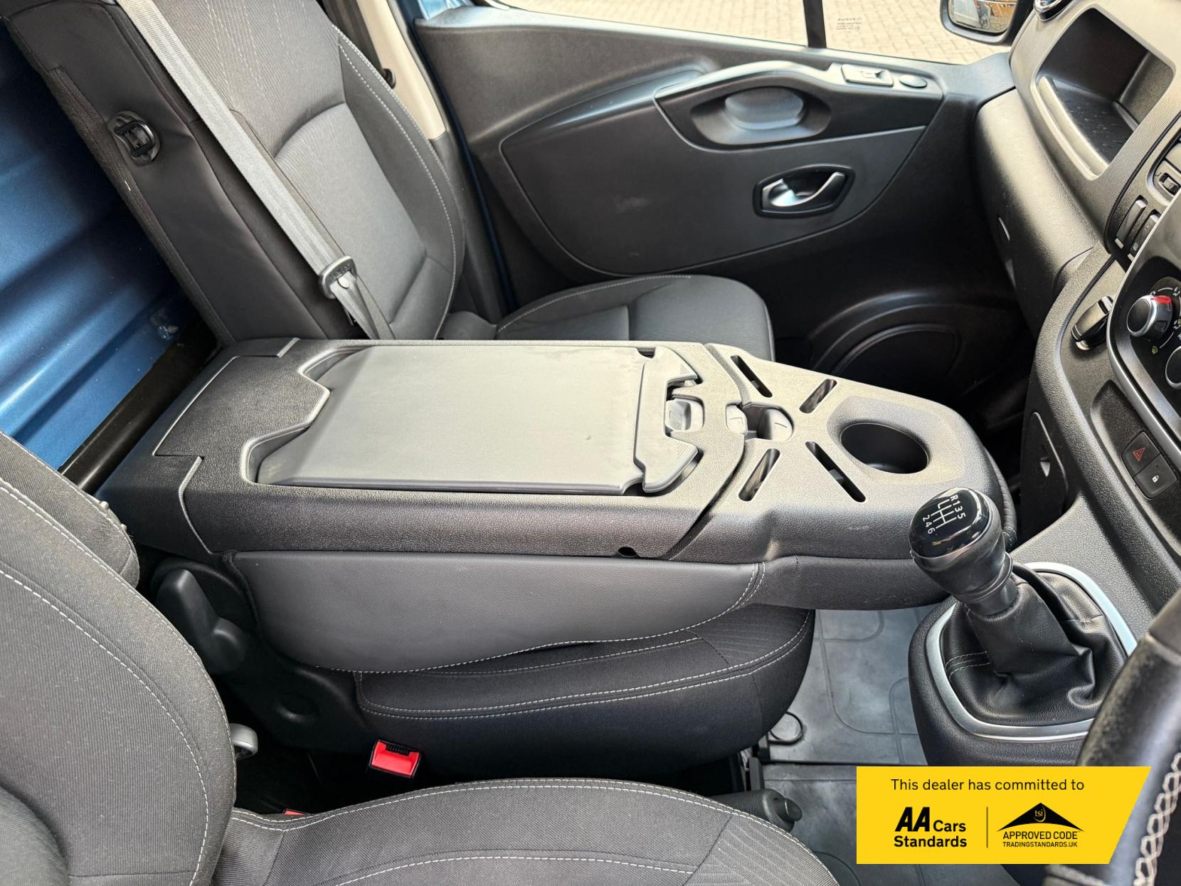 Renault Trafic 2.0 dCi ENERGY 30 Sport Panel Van 5dr Diesel Manual LWB Standard Roof Euro 6 (s/s) (145 ps)