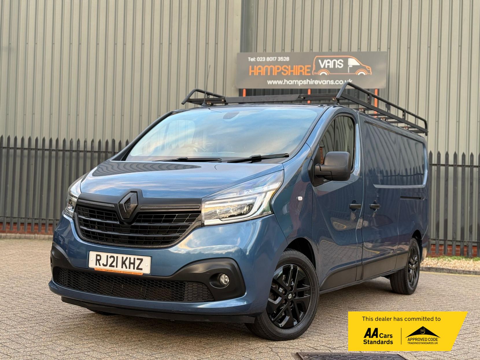 Renault Trafic 2.0 dCi ENERGY 30 Sport Panel Van 5dr Diesel Manual LWB Standard Roof Euro 6 (s/s) (145 ps)