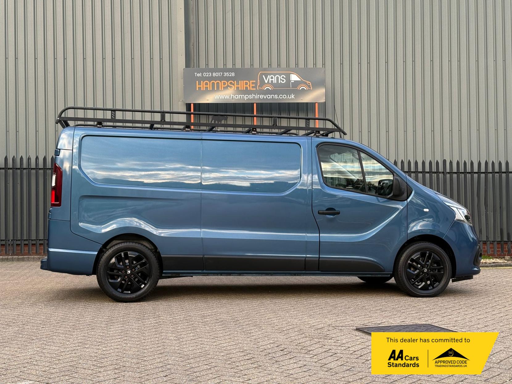 Renault Trafic 2.0 dCi ENERGY 30 Sport Panel Van 5dr Diesel Manual LWB Standard Roof Euro 6 (s/s) (145 ps)