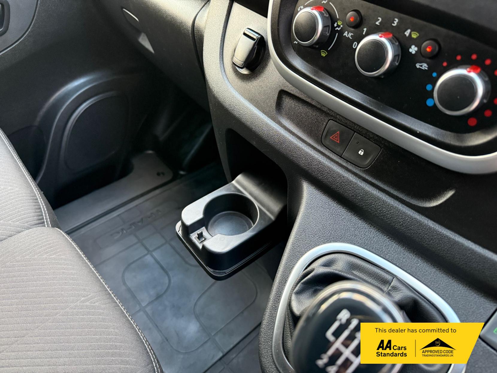 Renault Trafic 2.0 dCi ENERGY 30 Sport Panel Van 5dr Diesel Manual LWB Standard Roof Euro 6 (s/s) (145 ps)