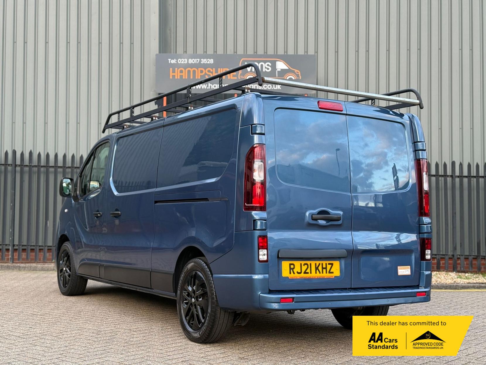 Renault Trafic 2.0 dCi ENERGY 30 Sport Panel Van 5dr Diesel Manual LWB Standard Roof Euro 6 (s/s) (145 ps)