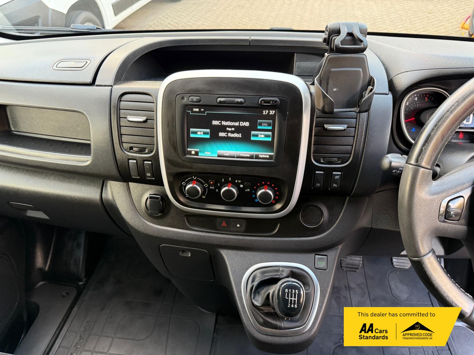 Renault Trafic 2.0 dCi ENERGY 30 Sport Panel Van 5dr Diesel Manual LWB Standard Roof Euro 6 (s/s) (145 ps)