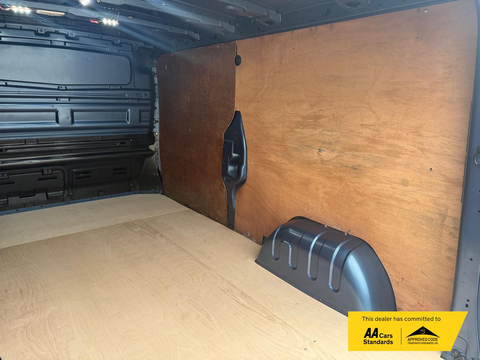 Renault Trafic 2.0 dCi ENERGY 30 Sport Panel Van 5dr Diesel Manual LWB Standard Roof Euro 6 (s/s) (145 ps)