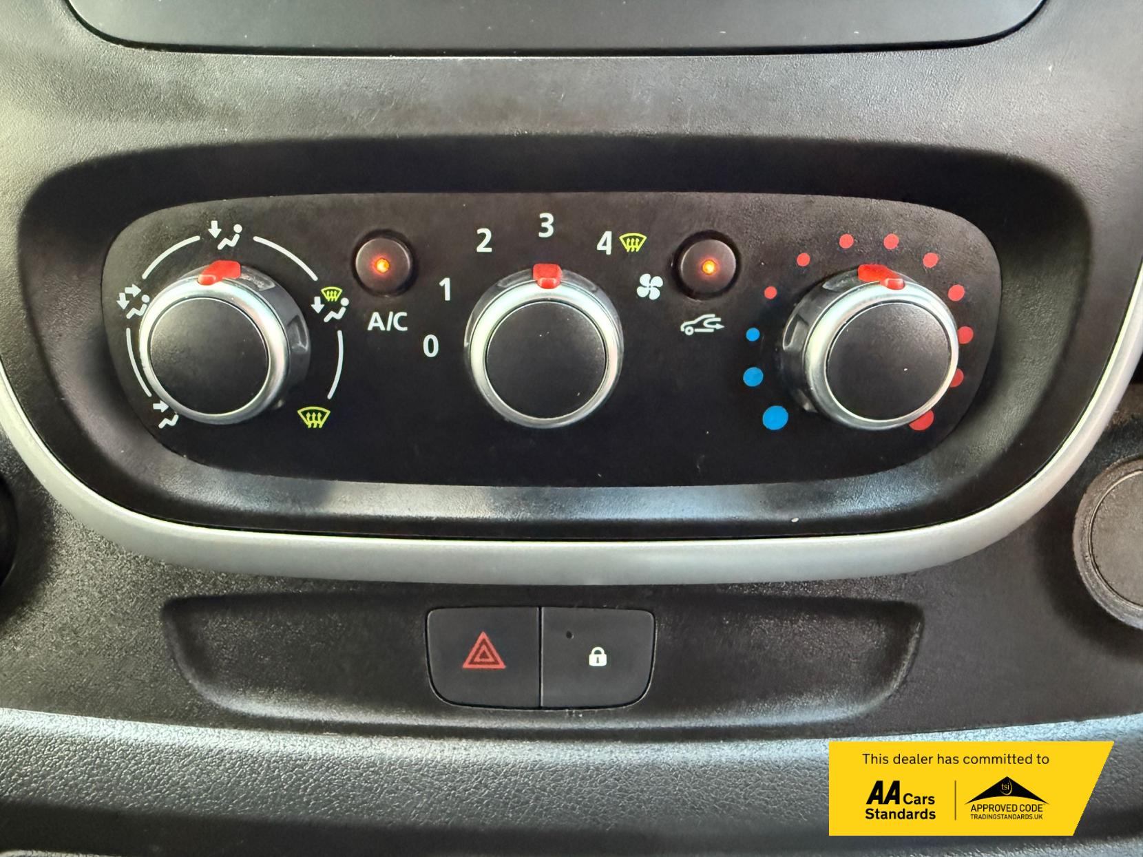 Renault Trafic 2.0 dCi ENERGY 30 Sport Panel Van 5dr Diesel Manual LWB Standard Roof Euro 6 (s/s) (145 ps)