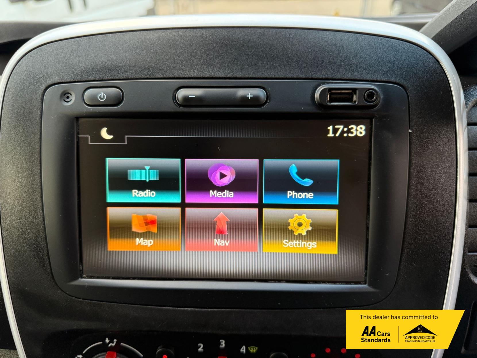 Renault Trafic 2.0 dCi ENERGY 30 Sport Panel Van 5dr Diesel Manual LWB Standard Roof Euro 6 (s/s) (145 ps)