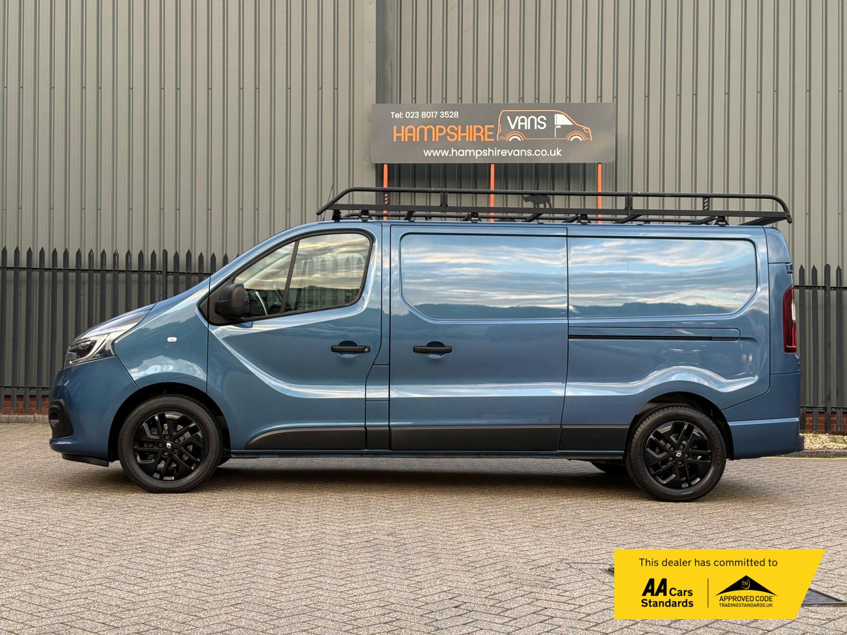 Renault Trafic 2.0 dCi ENERGY 30 Sport Panel Van 5dr Diesel Manual LWB Standard Roof Euro 6 (s/s) (145 ps)