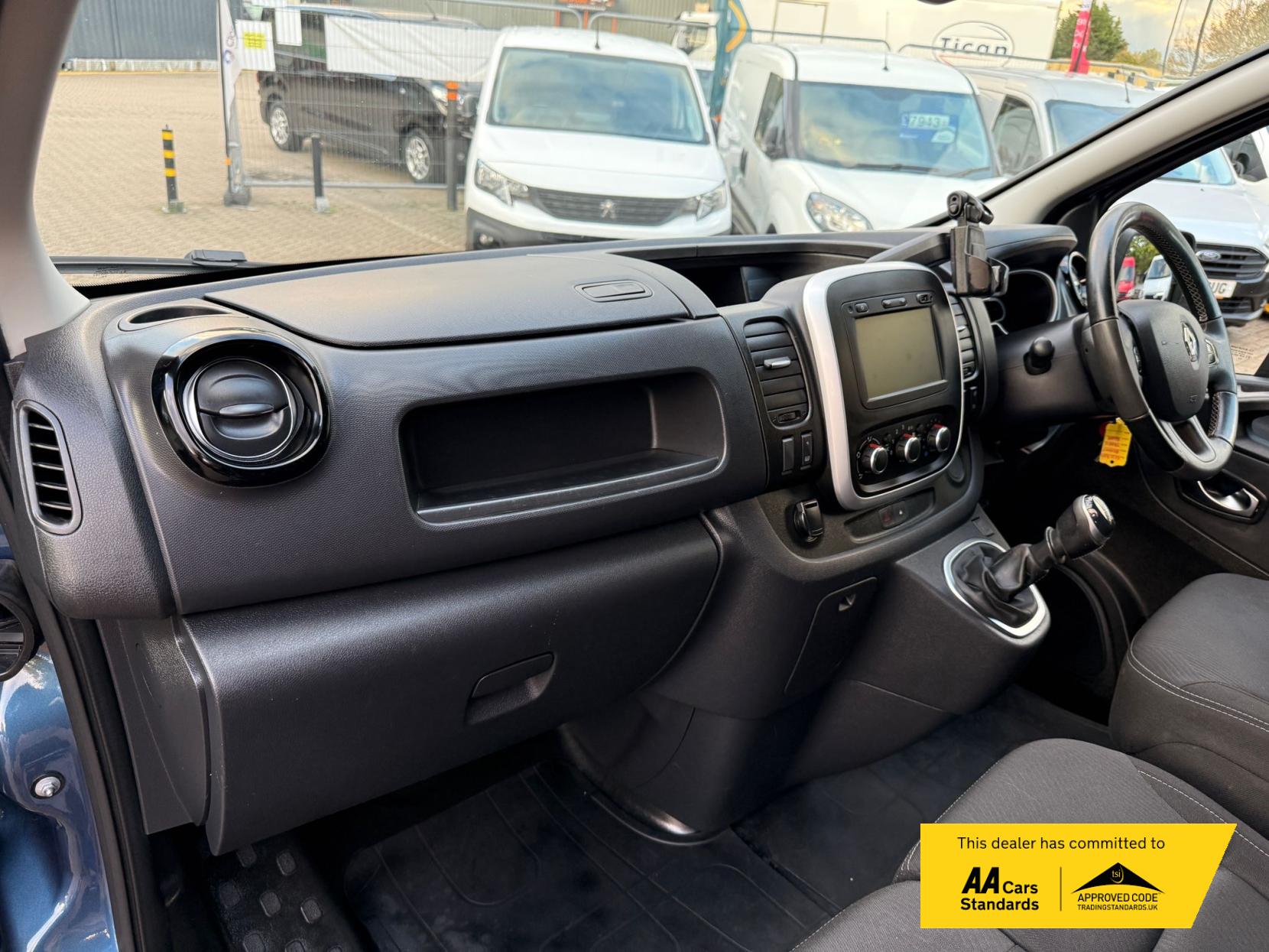 Renault Trafic 2.0 dCi ENERGY 30 Sport Panel Van 5dr Diesel Manual LWB Standard Roof Euro 6 (s/s) (145 ps)
