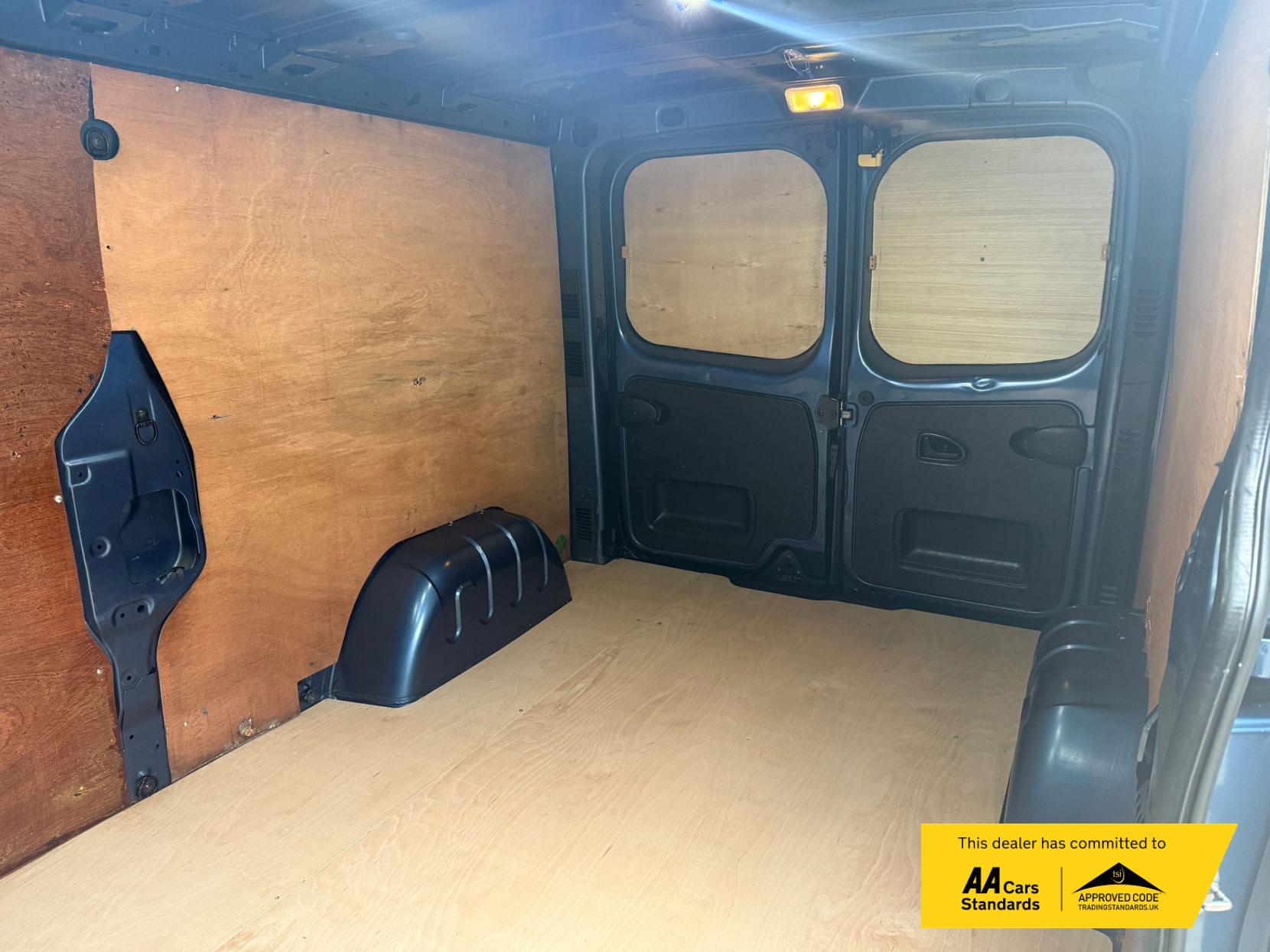 Renault Trafic 2.0 dCi ENERGY 30 Sport Panel Van 5dr Diesel Manual LWB Standard Roof Euro 6 (s/s) (145 ps)