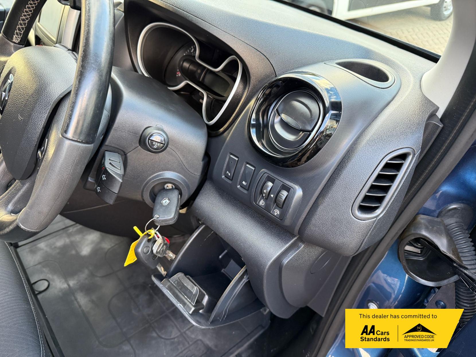 Renault Trafic 2.0 dCi ENERGY 30 Sport Panel Van 5dr Diesel Manual LWB Standard Roof Euro 6 (s/s) (145 ps)