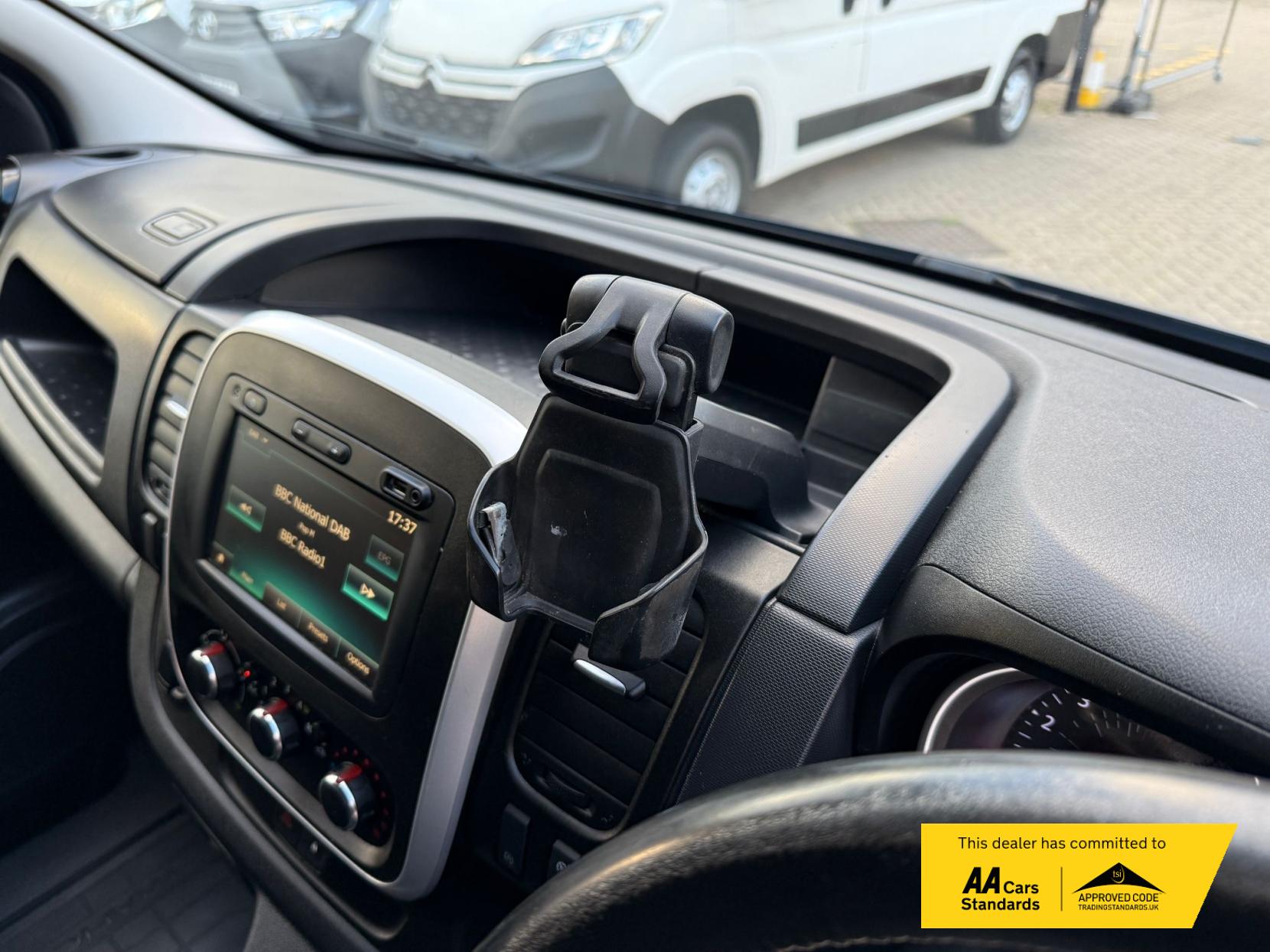 Renault Trafic 2.0 dCi ENERGY 30 Sport Panel Van 5dr Diesel Manual LWB Standard Roof Euro 6 (s/s) (145 ps)