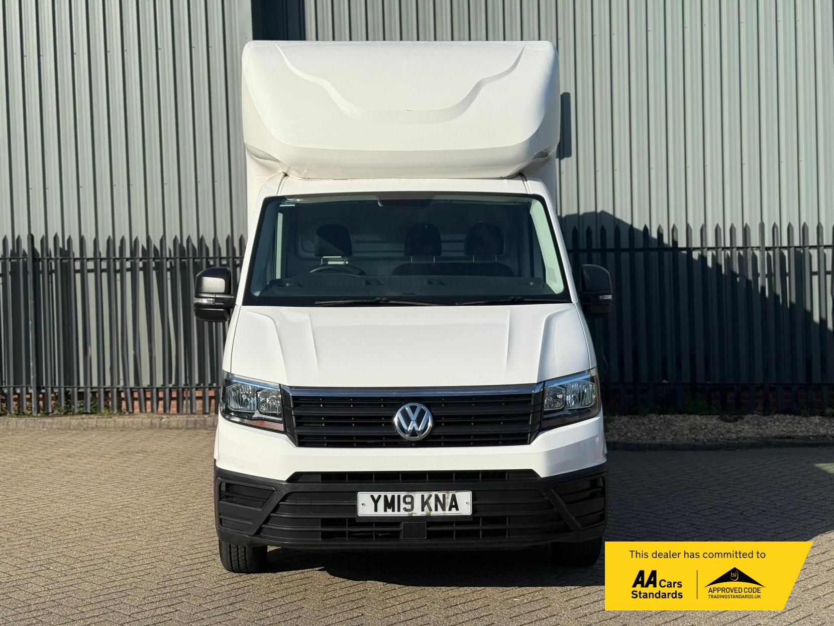 Volkswagen Crafter 2.0 TDI CR35 Startline Luton 2dr Diesel Manual LWB Euro 6 (s/s) (ETG, Tail Lift) (140 ps)