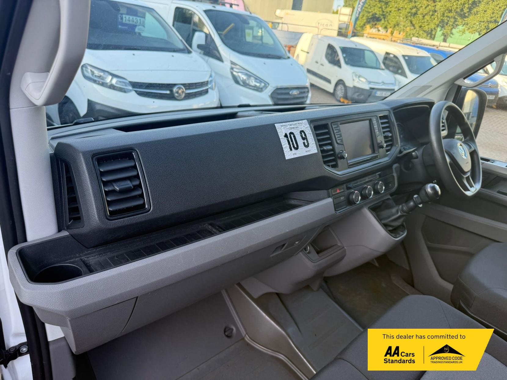 Volkswagen Crafter 2.0 TDI CR35 Startline Luton 2dr Diesel Manual LWB Euro 6 (s/s) (ETG, Tail Lift) (140 ps)