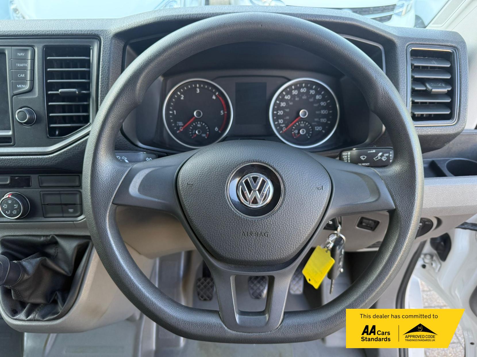 Volkswagen Crafter 2.0 TDI CR35 Startline Luton 2dr Diesel Manual LWB Euro 6 (s/s) (ETG, Tail Lift) (140 ps)