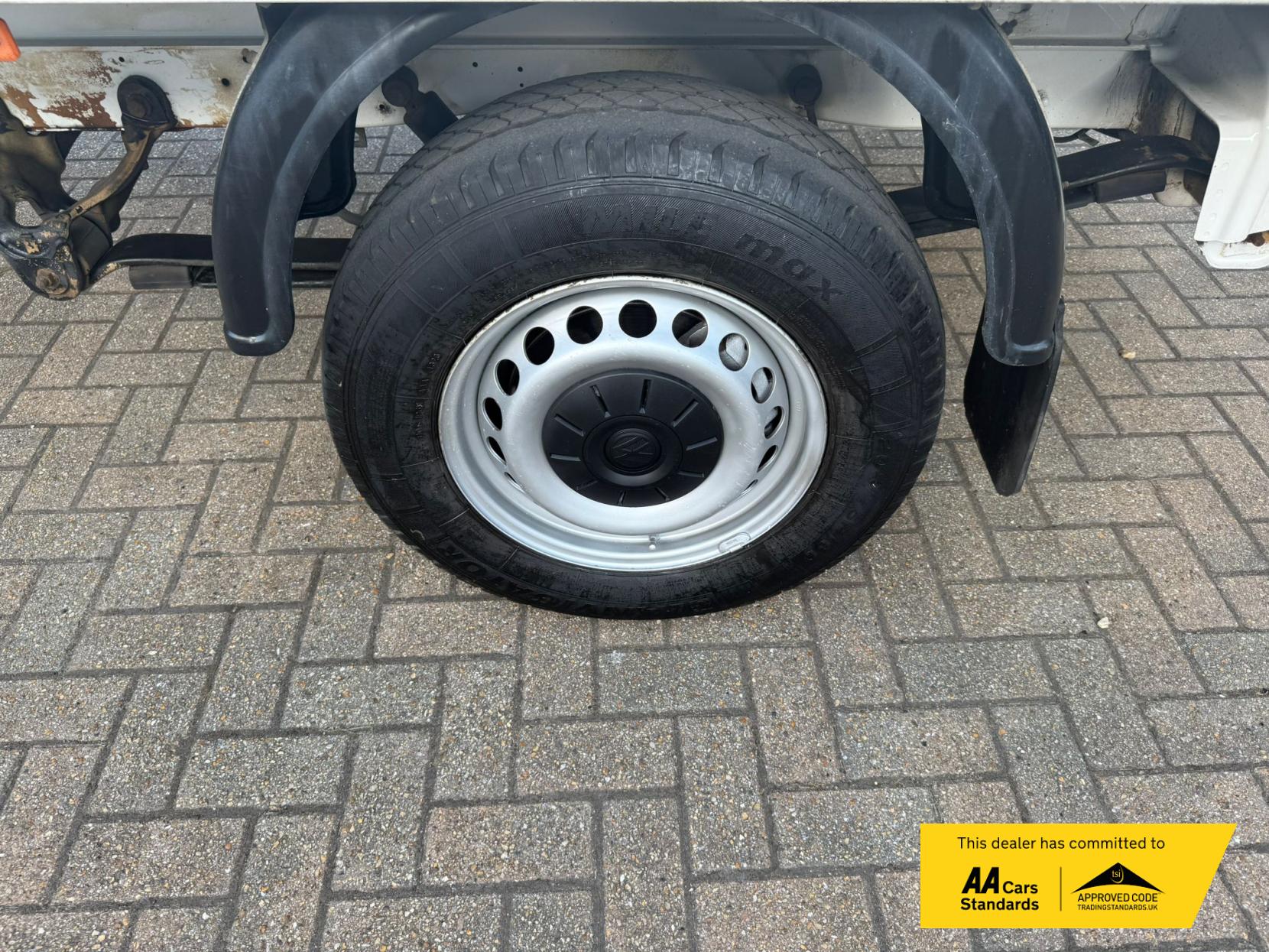 Volkswagen Crafter 2.0 TDI CR35 Startline Luton 2dr Diesel Manual LWB Euro 6 (s/s) (ETG, Tail Lift) (140 ps)