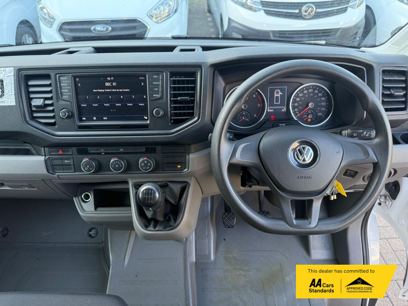 Volkswagen Crafter 2.0 TDI CR35 Startline Luton 2dr Diesel Manual LWB Euro 6 (s/s) (ETG, Tail Lift) (140 ps)