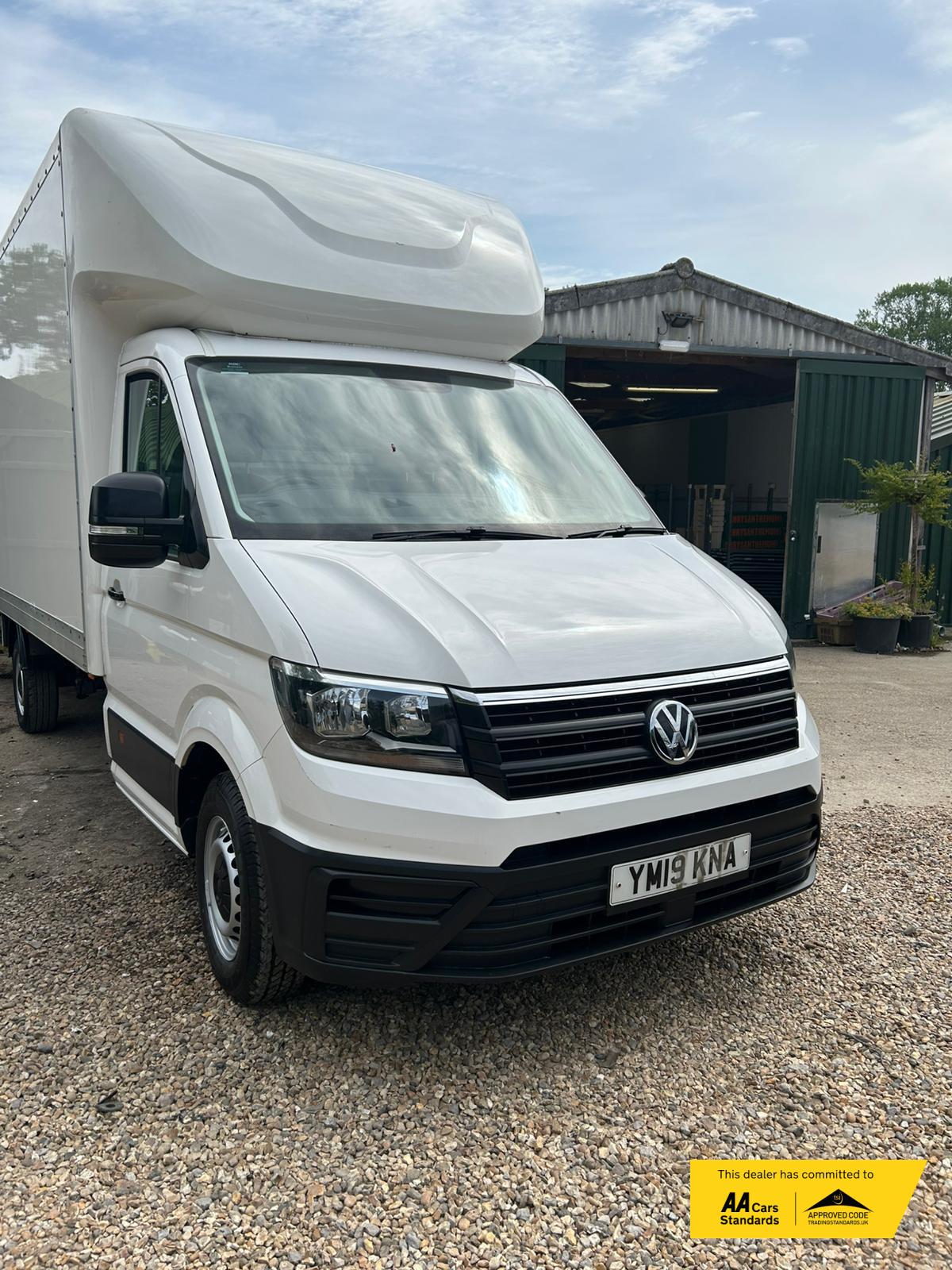 Volkswagen Crafter 2.0 TDI CR35 Startline Luton 2dr Diesel Manual LWB Euro 6 (s/s) (ETG, Tail Lift) (140 ps)